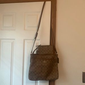 Coach cross body with matching double zipper wristlet wallet